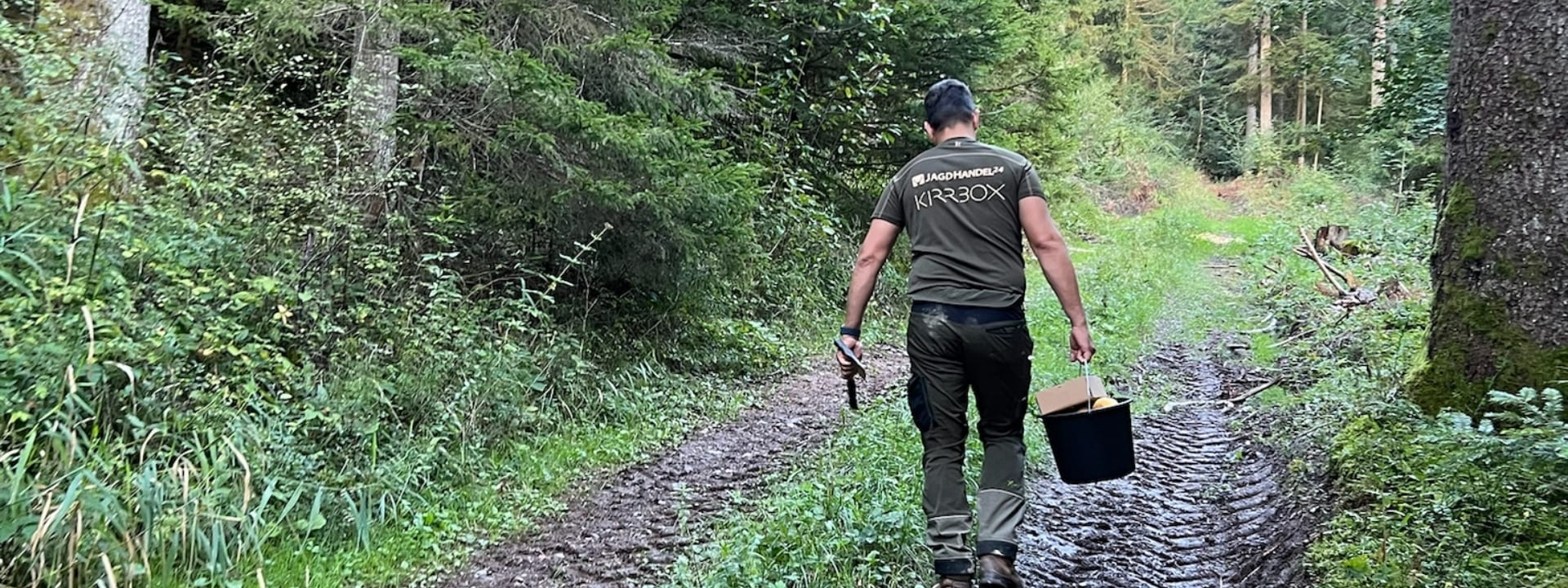 Kirrung | Wildlecksteine ausbringen