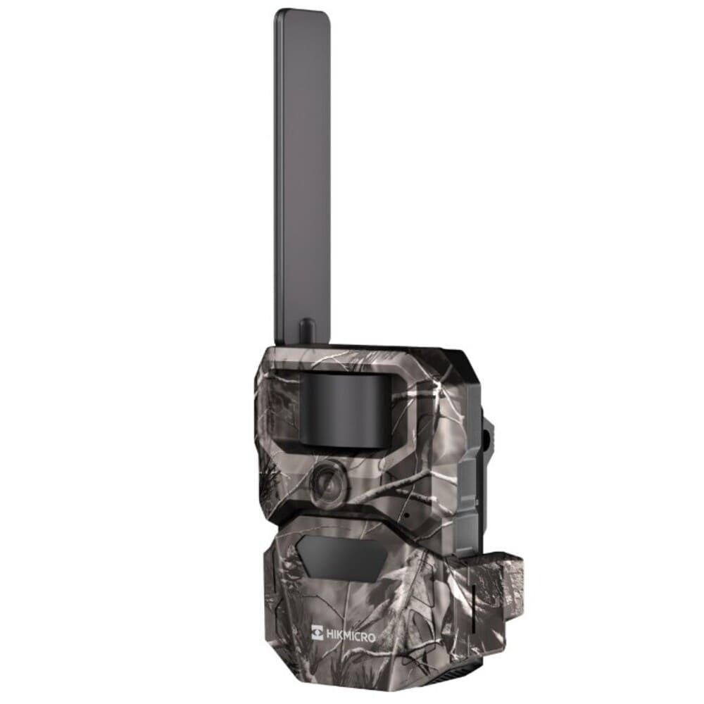 HIKMICRO T16 4G Wildkamera in Schrägansicht mit leistungsstarker Antenne, Bewegungssensor und Tarnoptik für die professionelle Revierkontrolle