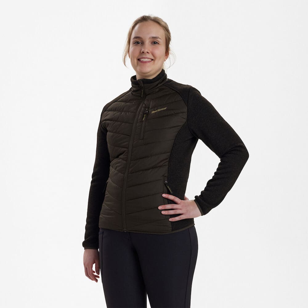 Getragene Deerhunter Lady Caroline wattierte Jagdjacke in Braun im Frontblick – isolierende Outdoor Jacke für Jagd und Revier in Deutschland