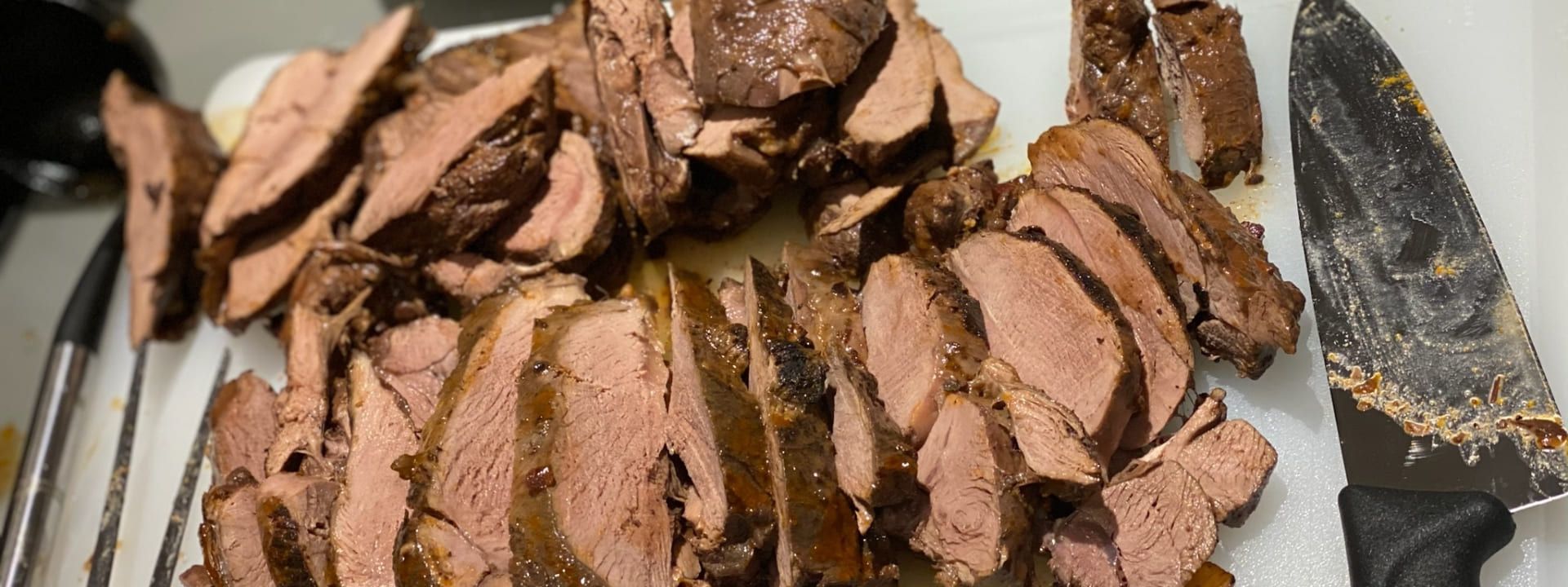 Ein Rehbraten-Rezept mit einer ganz besonderen Geheimzutat. Ein Rehbraten-Rezept mit einer ganz besonderen Geheimzutat.